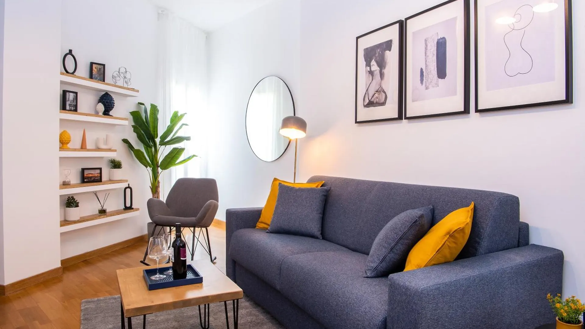 Fashionable Apartment Near Piazza Navona Rome