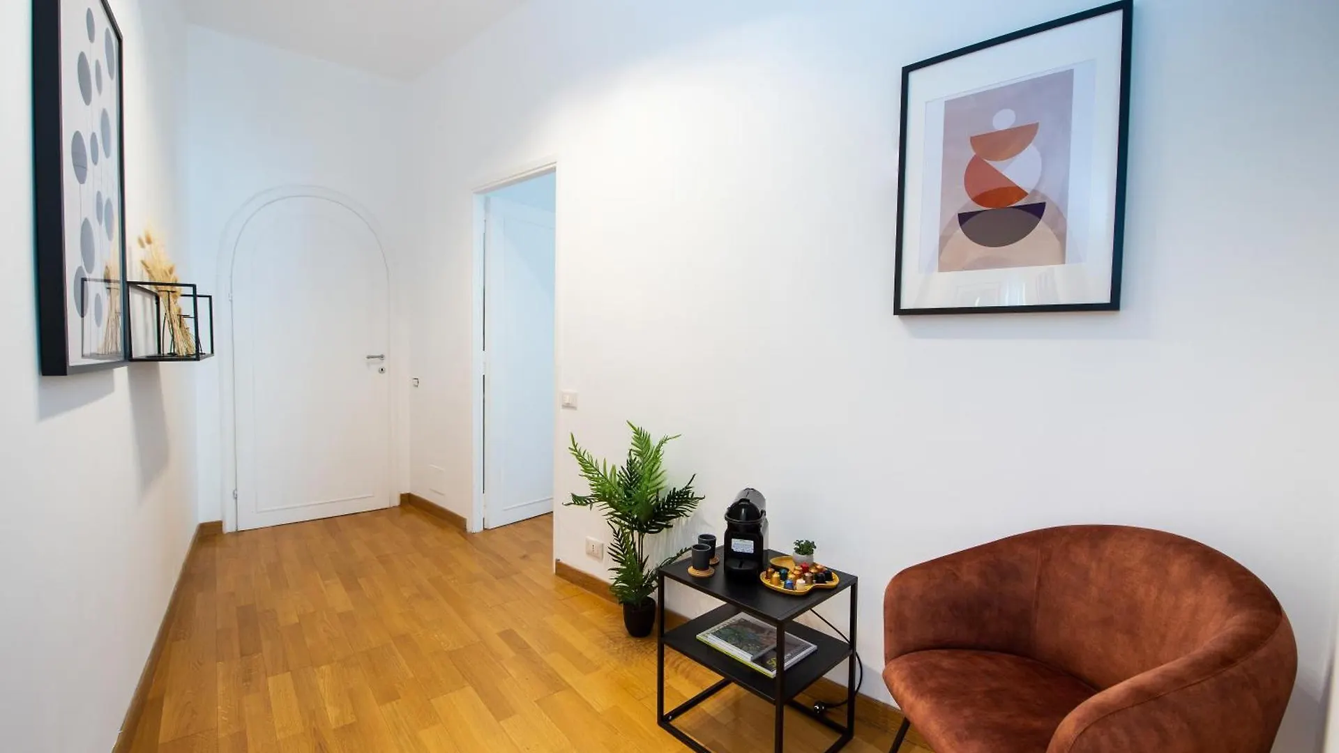Fashionable Apartment Near Piazza Navona Rome