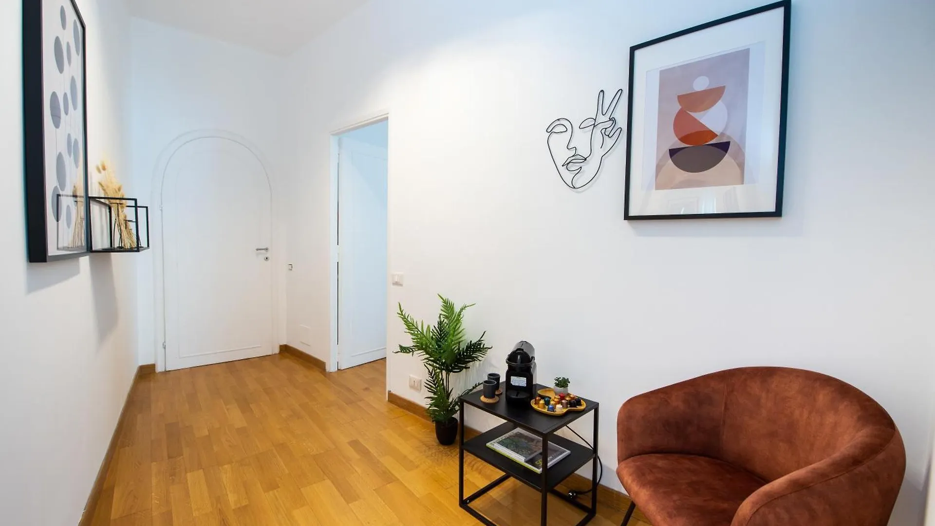 Fashionable Apartment Near Piazza Navona Rome