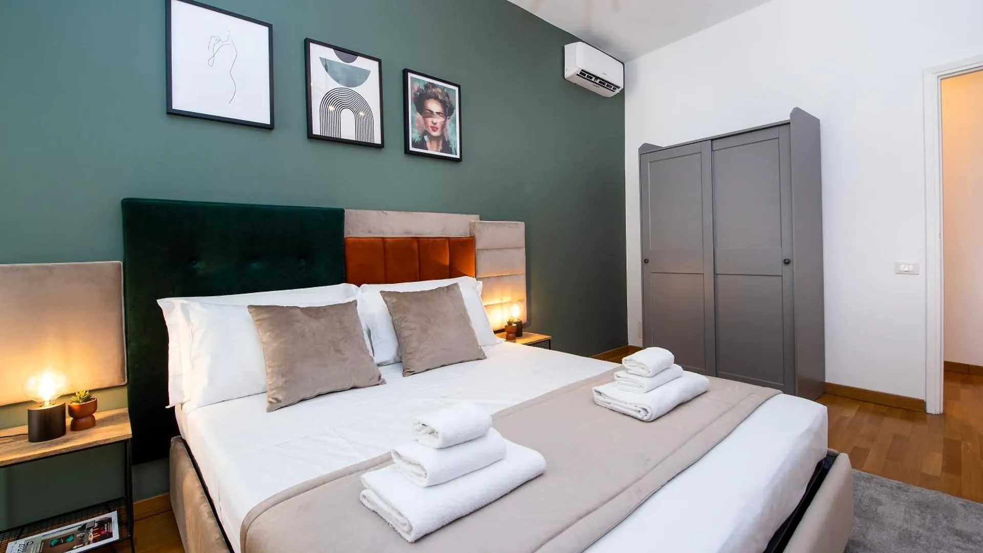 Fashionable Apartment Near Piazza Navona Rome